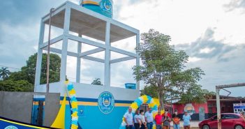 Entrega do Micro Sistema de Abastecimento na zona urbana